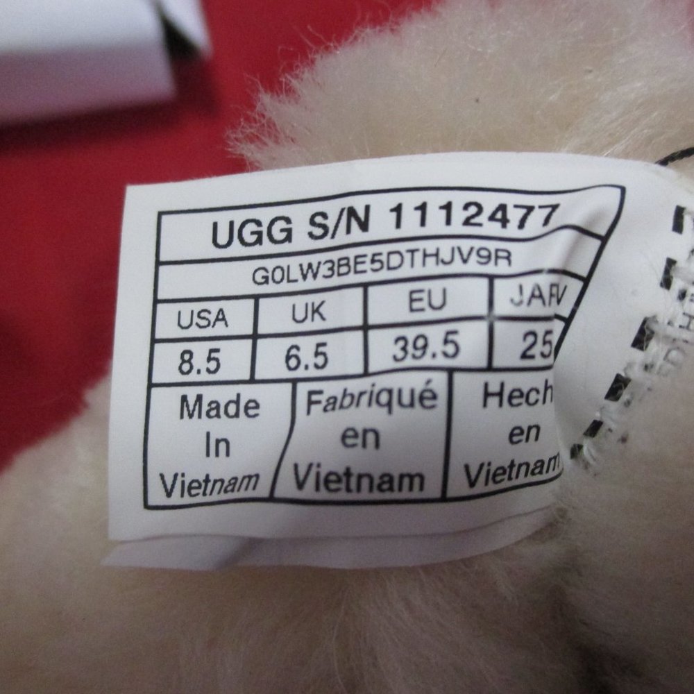 UGG Classic Weather Hiker Boots $200 - US Size 8 1/2 - Chestnut - #769 - Picture 2 of 14